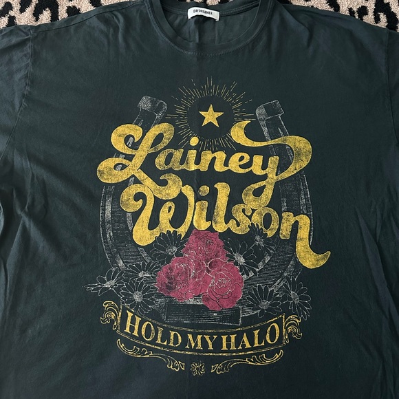 DAYDREAMER Lainey Wilson Graphic T-Shirt - Picture 1 of 6